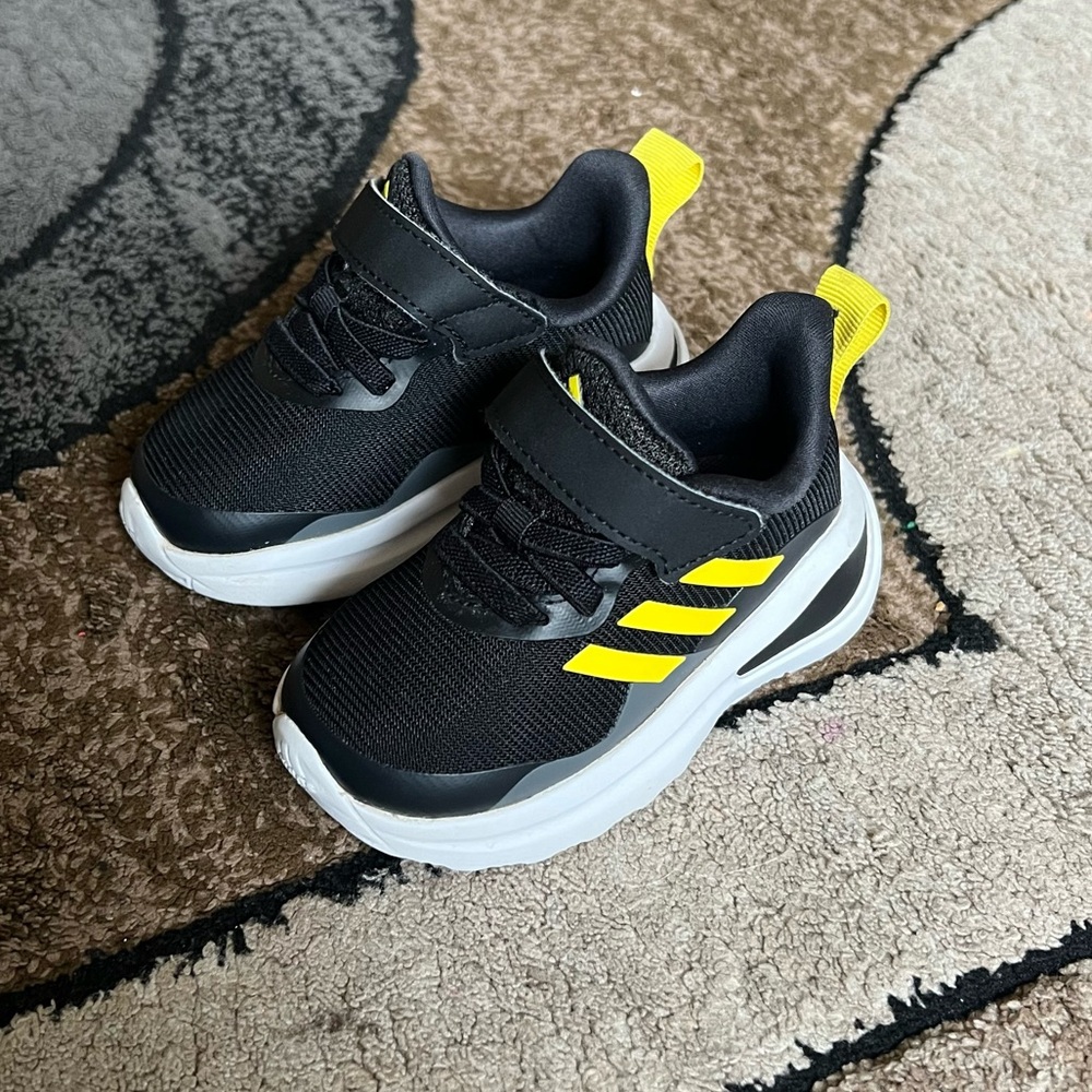 Baby Boy Adidas Size 5K